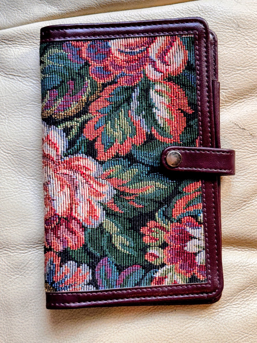 Vintage Floral Tapestry Pocket Planner Wallet Organizer Snap Closure Day Runner